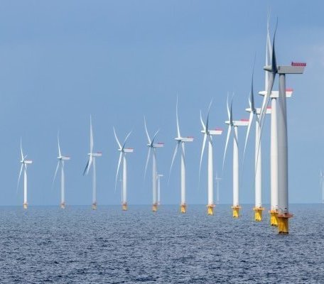 Ważna decyzja dla budowy morskiej farmy wiatrowej RWE. Fot. ilustr. Bphoto/Adobe Stock