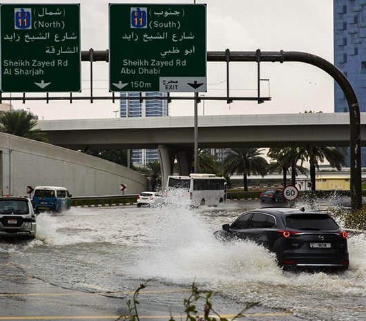 Powódź błyskawiczna zalała Dubaj [FILMY]