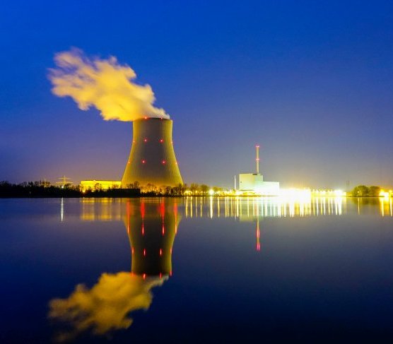 Elektrownia atomowa. Fot. ilustr. pwmotion/AdobeStock