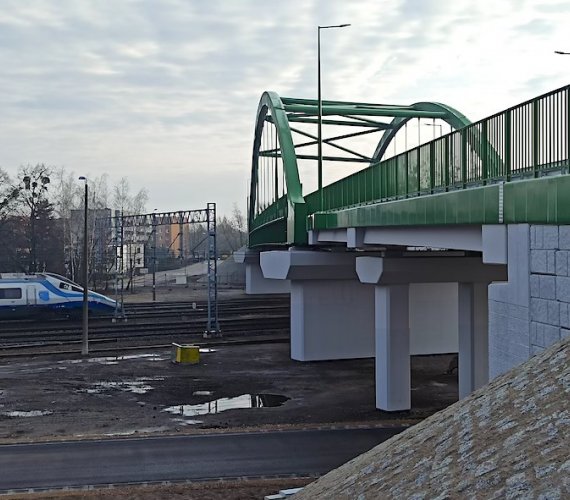 Śląskie. Otwarto wiadukt nad torami i dwoma ulicami