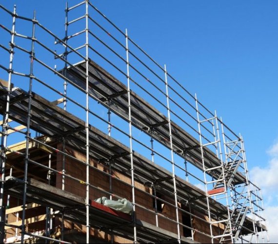 Do czego służy wciągarka budowlana?