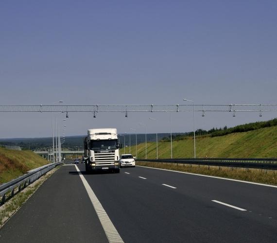 Od 1 października płatne kolejne odcinki autostrad i dróg ekspresowych