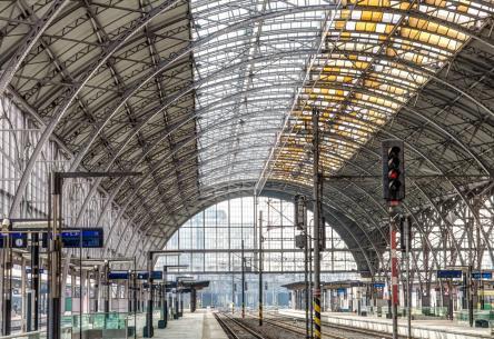 Metrostav: wymagająca renowacja dworca kolejowego w Pradze