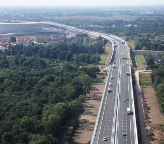 Widok z pylonu Mostu Rędzińskiego na południe. Fot. W. Kluczewski (z archiwum GDDKiA o. Wrocław)

