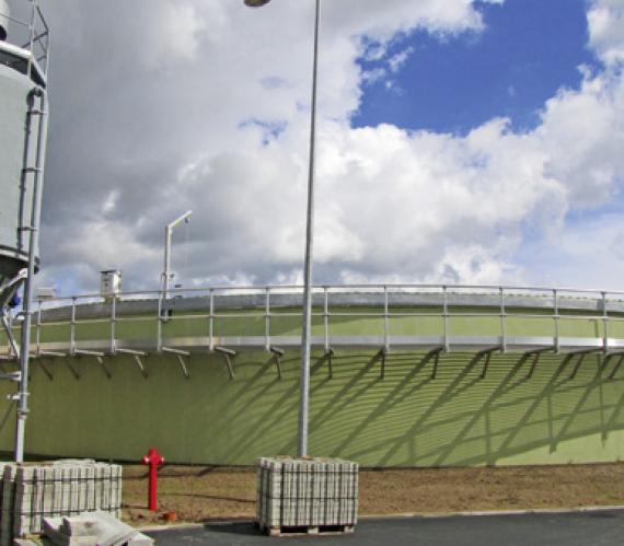 Fot. 1.  |	Nowo wybudowana komora stabilizacji tlenowej w Centralnej Oczyszczalni Ścieków w Nowej Soli