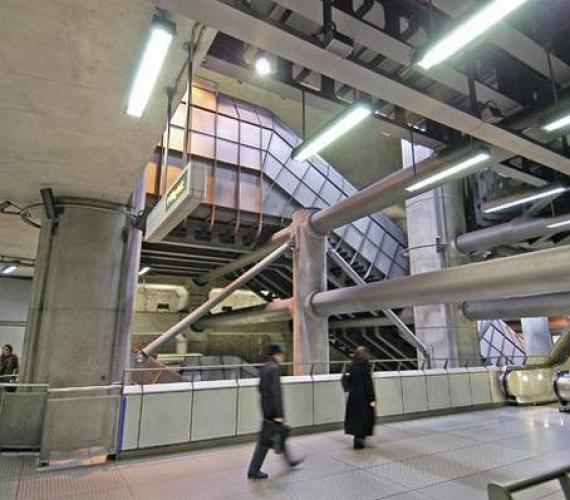 Stacja Westminster Underground. Copyright by TfL