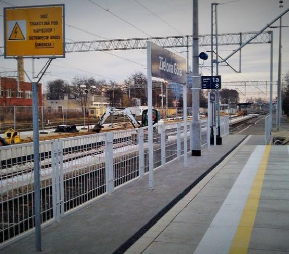 Peron na stacji kolejowej Zielona Góra. Fot. PKP Polskie Linie Kolejowe S.A.