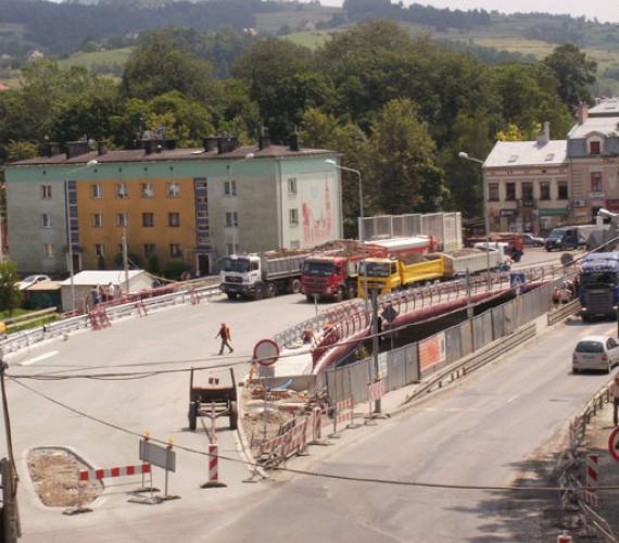Budowa mostu w Grybowie. Fot. z archiwum GDDKiA o. Kraków