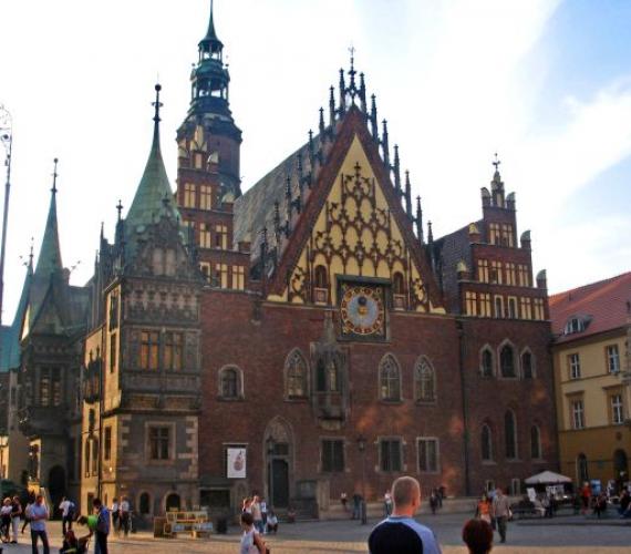 Wrocławski ratusz. Fot. inzynieria.com