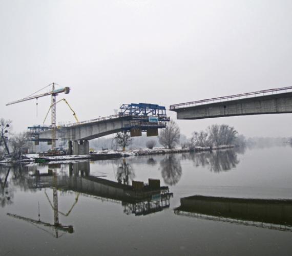 Fot. 1.  |	Most w Łanach. Fot. z archiwum Dolnośląskiej Służby Dróg i Kolei we Wrocławiu