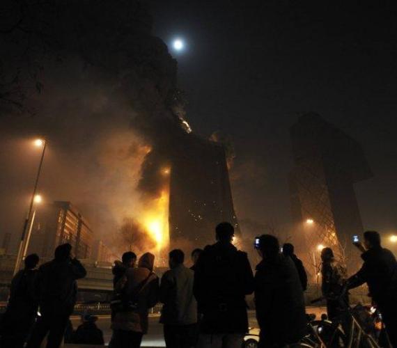 Spłonął supernowoczesny wieżowiec w Pekinie avatar