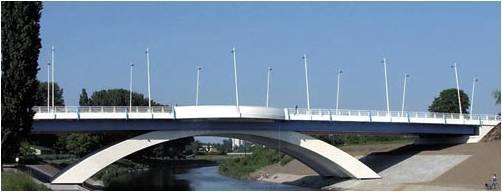 Przykłady zastosowań betonów niekonwencjonalnych w polskim mostownictwie