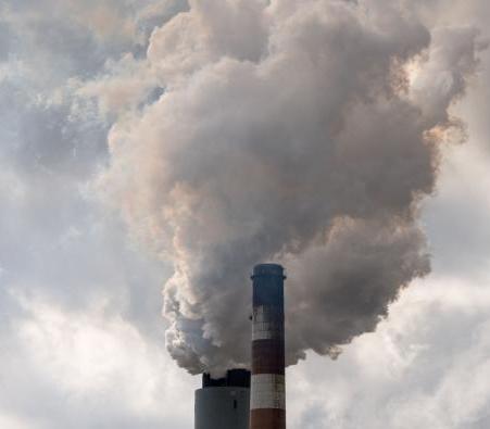 Duże bloki węglowe muszą mniej zanieczyszczać. Decyzja KE