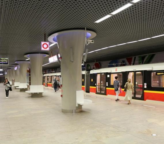 II linia metra: pociągi okrążyły ziemię 60 razy. Fot. www.metro.waw.pl
