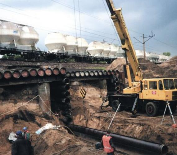 Budowa tunelu drogowego metodą wbijania rur stalowych