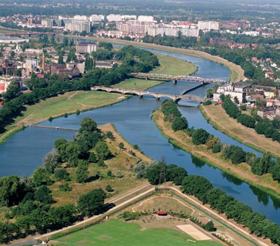 Fot. 1. Wrocław - ujście Kanału Żeglugowego i Powodziowego do Odry