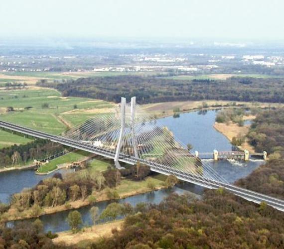Wizualizacja mostu podwieszonego
usytuowanego w ciągu AOW, obwodnica-wroclawia.pl