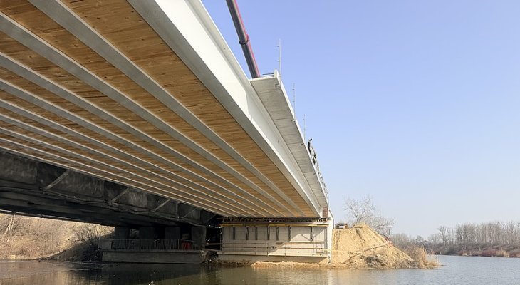 Most nad kanałem do Faelbetu. Fot. SZRM