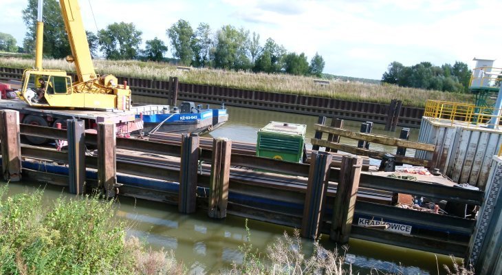 Śluza pociągowa na stopniu wodnym Kąty Opolskie. Fot. Wody Polskie