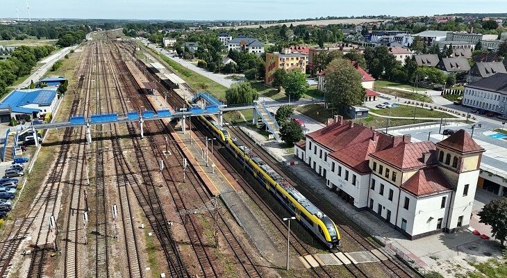 W ramach ponad miliarda złotych w umowach planowane jest 134 km torów na linii kolejowej nr 8. Fot. PKP PLK