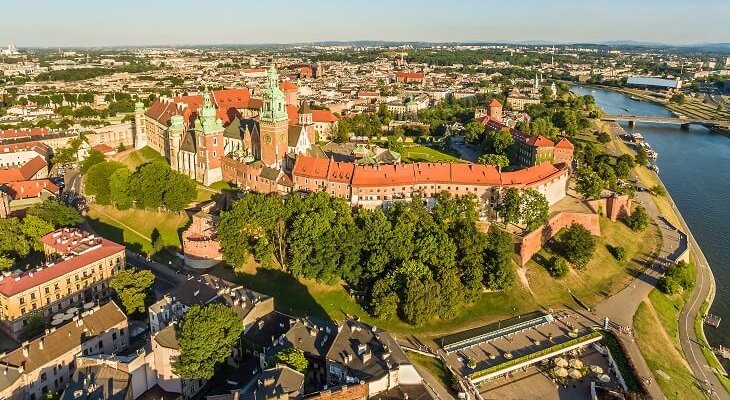 Metro w Krakowie pobiegnie pod Wisłą. Fot. art08/Adobe Stock