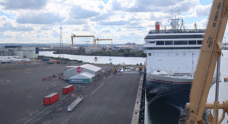 Terminal portu w Belfaście, gdzie ma powstać nadbrzeże, które budowane jest na słabym gruncie. Fot. Hugh Venables, lic. CC