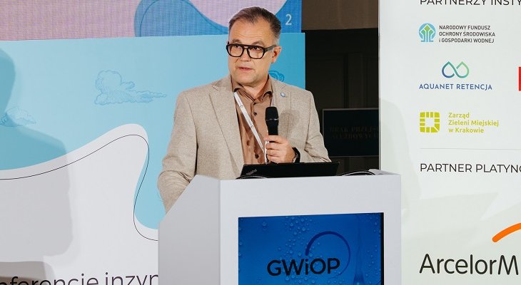 Jacek Drabiński (PGW Wody Polskie, RZGW we Wrocławiu) podczas V Kongresu Gospodarowania Wodami i Ochrony Przeciwpowodziowej. Fot. Quality Studio dla www.inzynieria.com