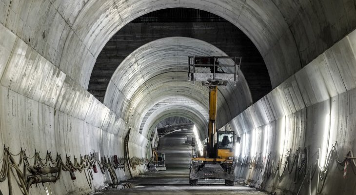 Tunel Brenner pod Alpami coraz droższy, a otwarcie znów przesunięte. Fot. BBT; kadr