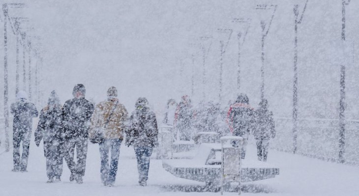 Pierwszy atak zimy: śliskie drogi, brak prądu. Fot. Shutterstock.com
