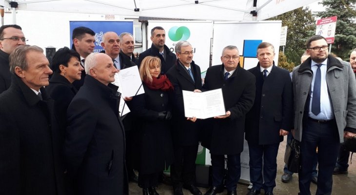 Podpisanie umowy na budowę S7 w Małopolsce. Źródło: GDDKiA