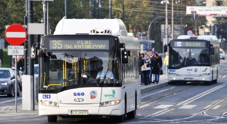 Toruń: rekordowy zakup autobusów. Fot. UM Toruń