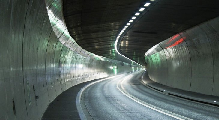 Ekspert: tunel pozwala zachować charakter miejscowości. Fot. Shireen_ch/Pixabay