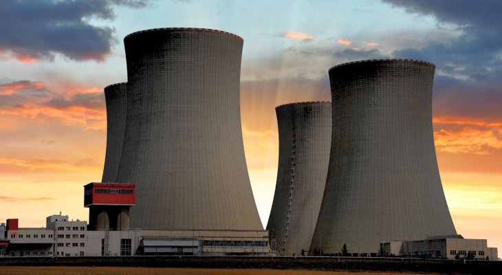 PKN Orlen odcina się od informacji o budowie elektrowni atomowej. Fot. Vaclav Vorlab/Shutterstock