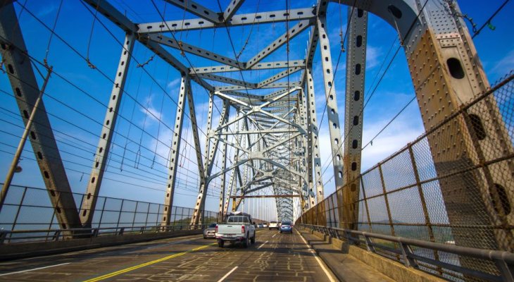 Przez Kanał Panamski przerzucone są trzy mosty, w tym Most Ameryk. Do 2022 powstać ma czwarty. Fot.  Fotos593/Shutterstock