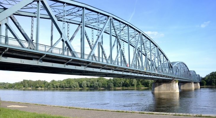 Program „Mosty dla regionów” potrwa do 2025 r. Fot. itsmejus / Shutterstock