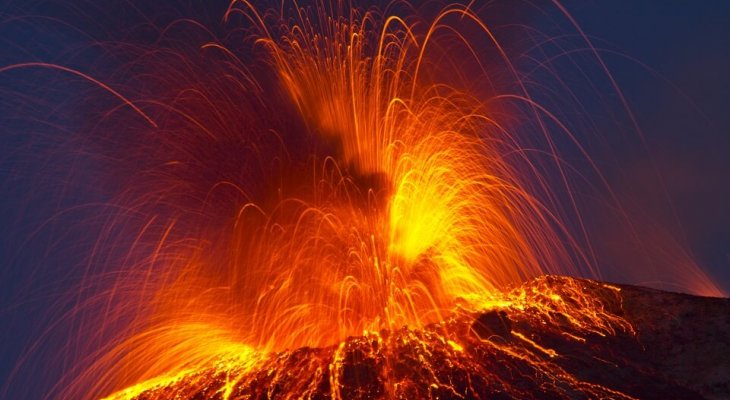 Wulkan Manaro jest jednym z najbardziej niebezpiecznych wulkanów na świecie. Fot. Rainer Albiez / Shutterstock