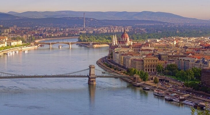 Rzeka Dunaj w Budapeszcie. Fot. Ioan Panaite / Shutterstock