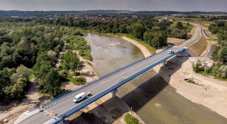 Most nad rzeką Rabą w ciagu obwodnicy Gdowa w Małopolsce.  Fot. www.gdow.pl