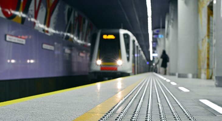 Cała II linia metra w Warszawie ma być gotowa w 2023 r. Fot. Martyn Jandula / Shutterstock