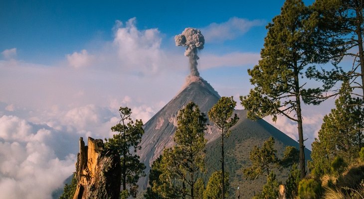 Wulkan Fuego w Gwatemali. Fot. Nadine Folkertsma / Shutterstock