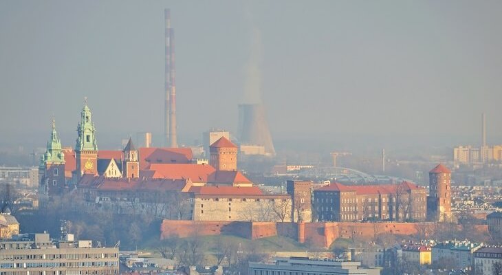 W Krakowie całkowity zakaz palenia węglem wejdzie 1 września 2019 r.  Fot. whitelook / Adobe Stock