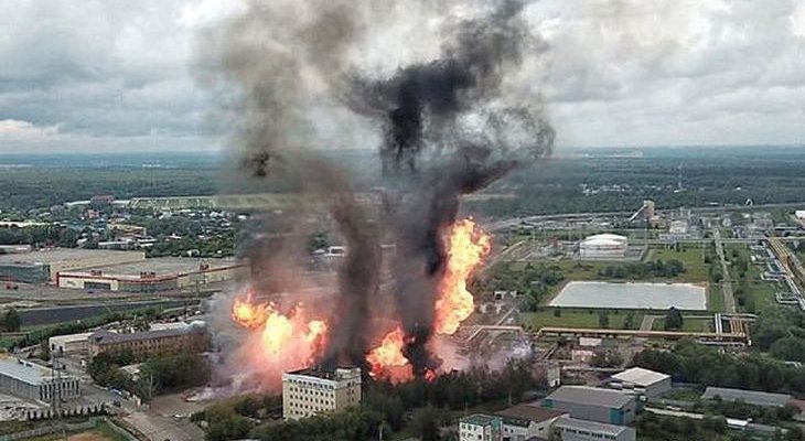 Płonie elektrownia Mityszcze. Fot. sudhakar/Twitter