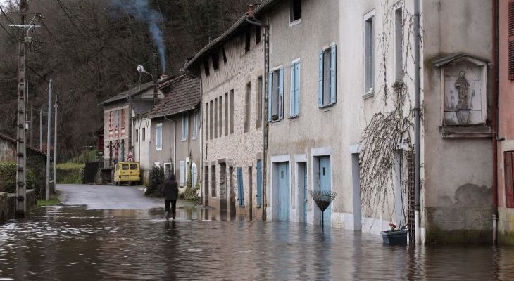 Gwałtowne opady i wichury spowodowały powódź we Francji. Fot. Adobe Stock / Stephane Duchateau