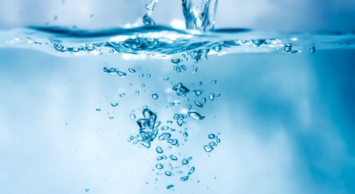 Dzięki technologiom bezwykopowym można zapewnić bezpieczny przesył wody. Fot. Adobe Stock