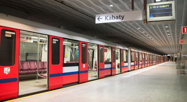 Warszawskie metro będzie czynne. Fot. Robson90/AdobeStock