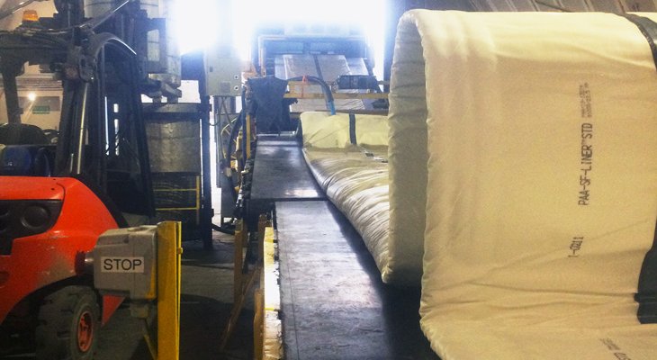 Produkcja rękawa filcowego w fabryce POliner
