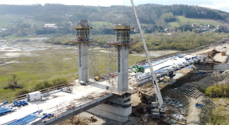 Budowa mostu w Kurowie. Fot. Eksametr // GDDKiA