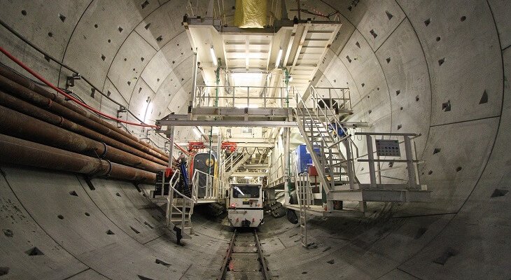 Podczas budowy tunelu pod Martwą Wisłą w Gdańsku sięgnięto po elementy prefabrykowane, które przygotowano przy użyciu mieszanki betonowej z domieszkami, m.in. superplastyfikatorami. Fot. Sika Poland