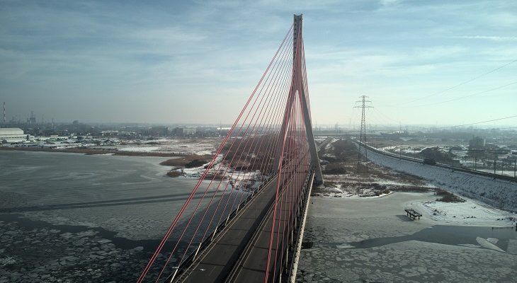 Most im. Jana Pawła II nad Martwą Wisłą w Gdańsku. Fot. Nux / Wikipedia Commons