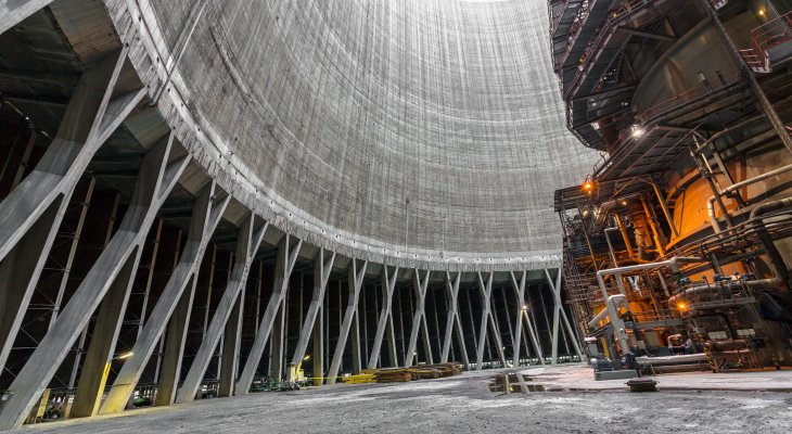 Wnętrze elektrowni jądrowej. Fot. Adobe Stock